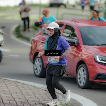 Runner Photo 8331875