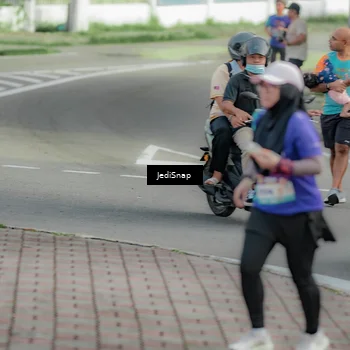 Runner Photo 8331896