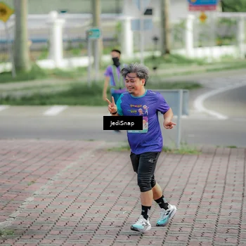 Runner Photo 8331978