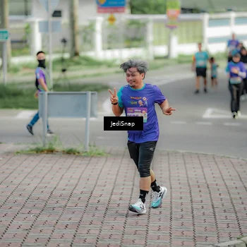 Runner Photo 8331979