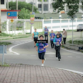 Runner Photo 8331992