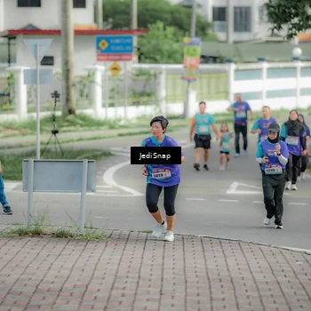 Runner Photo 8332012