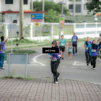 Runner Photo 8332029