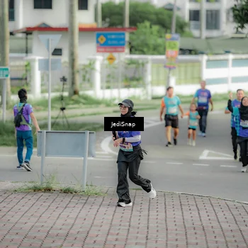 Runner Photo 8332030