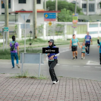 Runner Photo 8332033