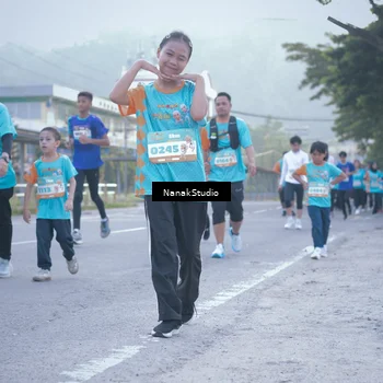 Runner Photo 8332044