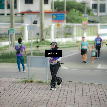 Runner Photo 8332049