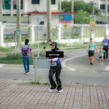 Runner Photo 8332054