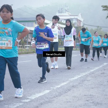 Runner Photo 8332057