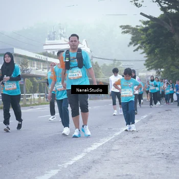 Runner Photo 8332058