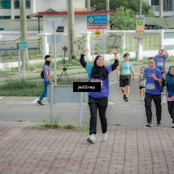 Runner Photo 8332063