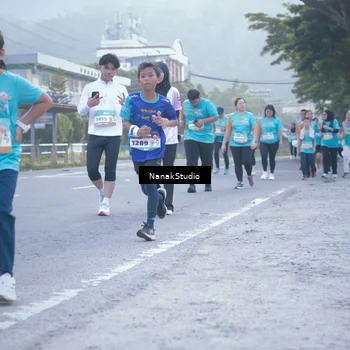 Runner Photo 8332069