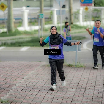 Runner Photo 8332085