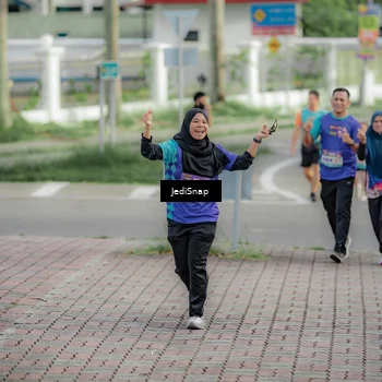 Runner Photo 8332087
