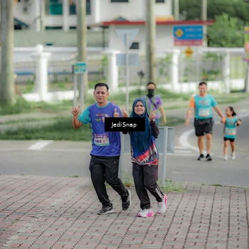 Runner Photo 8332095