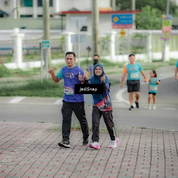 Runner Photo 8332100