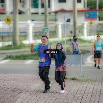 Runner Photo 8332109