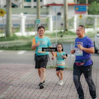 Runner Photo 8332139