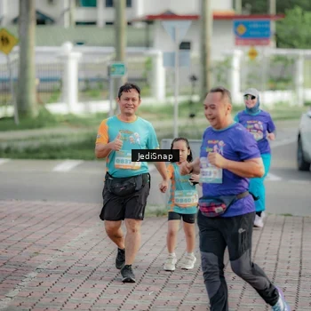 Runner Photo 8332142