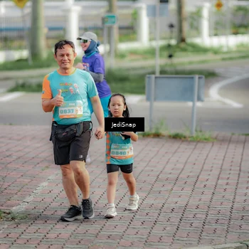 Runner Photo 8332155
