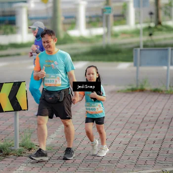 Runner Photo 8332168