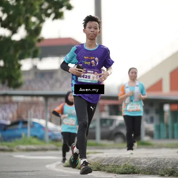 Runner Photo 8332173