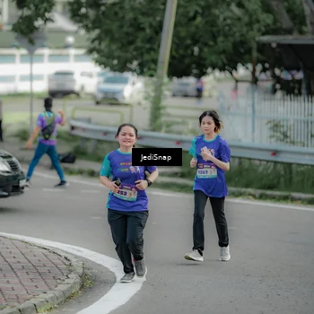 Runner Photo 8332179