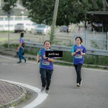 Runner Photo 8332184