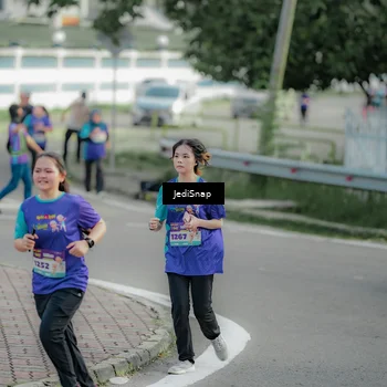 Runner Photo 8332207