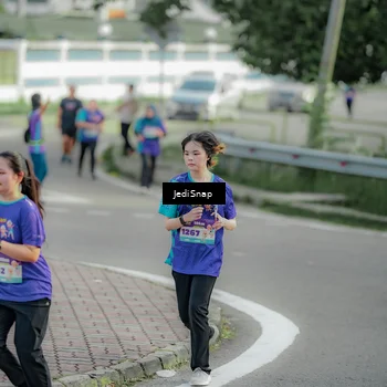 Runner Photo 8332208