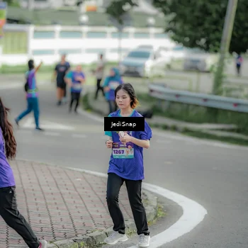Runner Photo 8332225