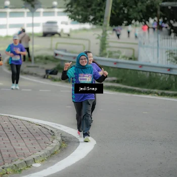 Runner Photo 8332228