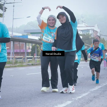 Runner Photo 8332244