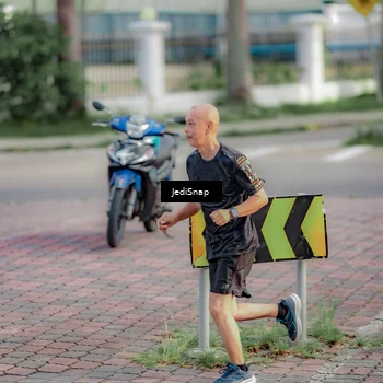 Runner Photo 8332253