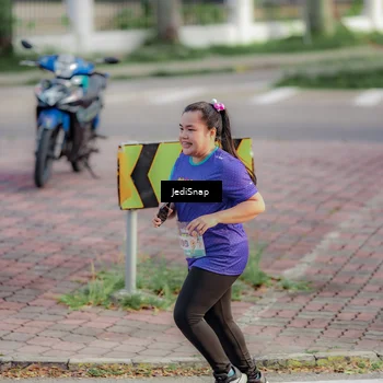 Runner Photo 8332295