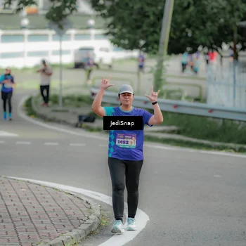 Runner Photo 8332313