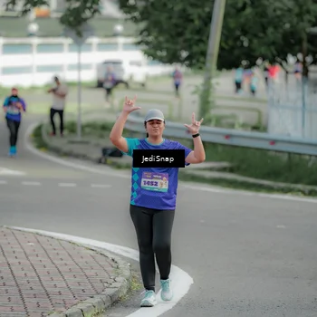 Runner Photo 8332321