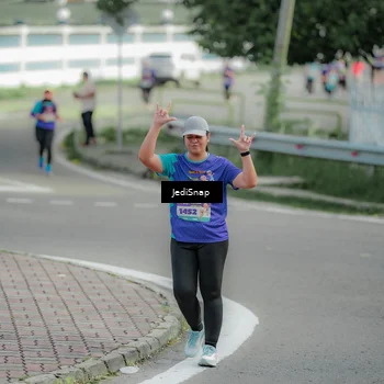 Runner Photo 8332323