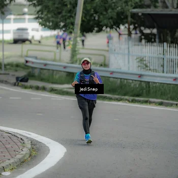 Runner Photo 8332331