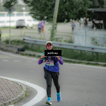 Runner Photo 8332356