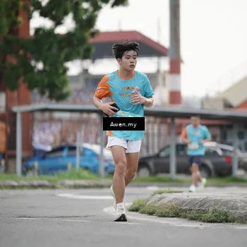 Runner Photo 8332359