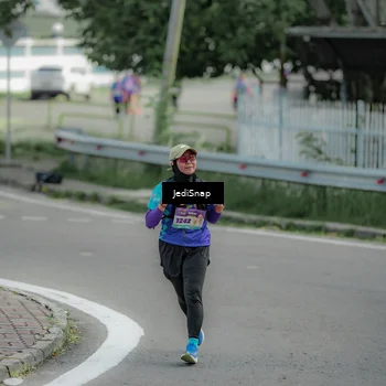 Runner Photo 8332363