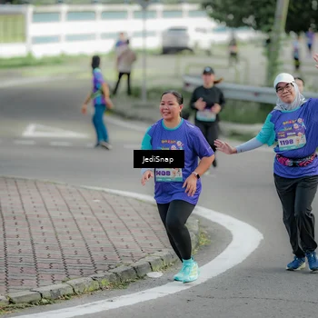 Runner Photo 8332366
