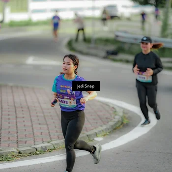 Runner Photo 8332418
