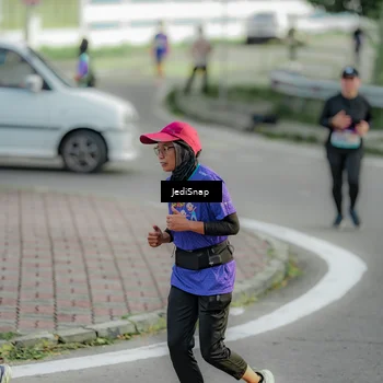 Runner Photo 8332440