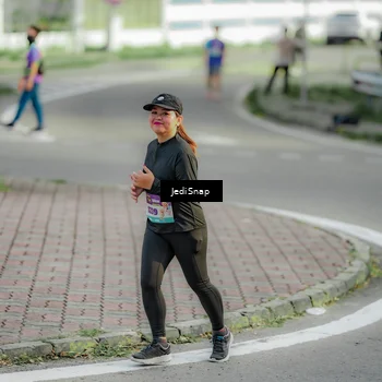 Runner Photo 8332452