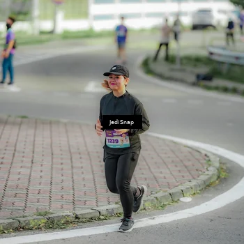 Runner Photo 8332462