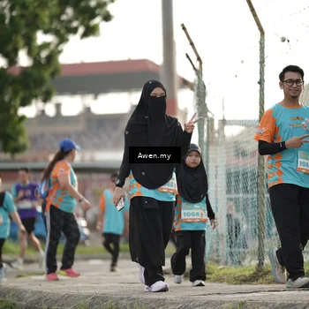 Runner Photo 8332472