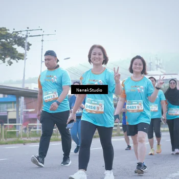 Runner Photo 8332475