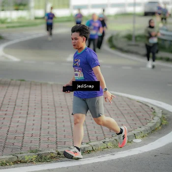 Runner Photo 8332482